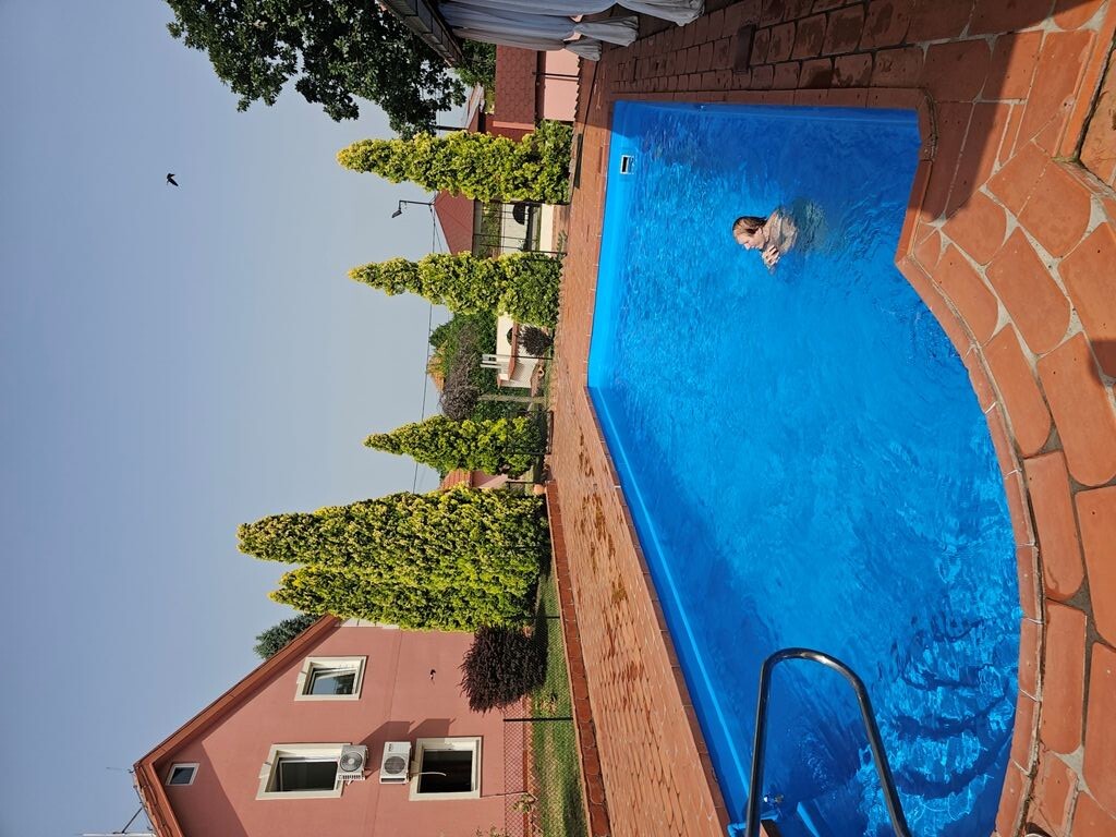 Bazen u staračkom domu