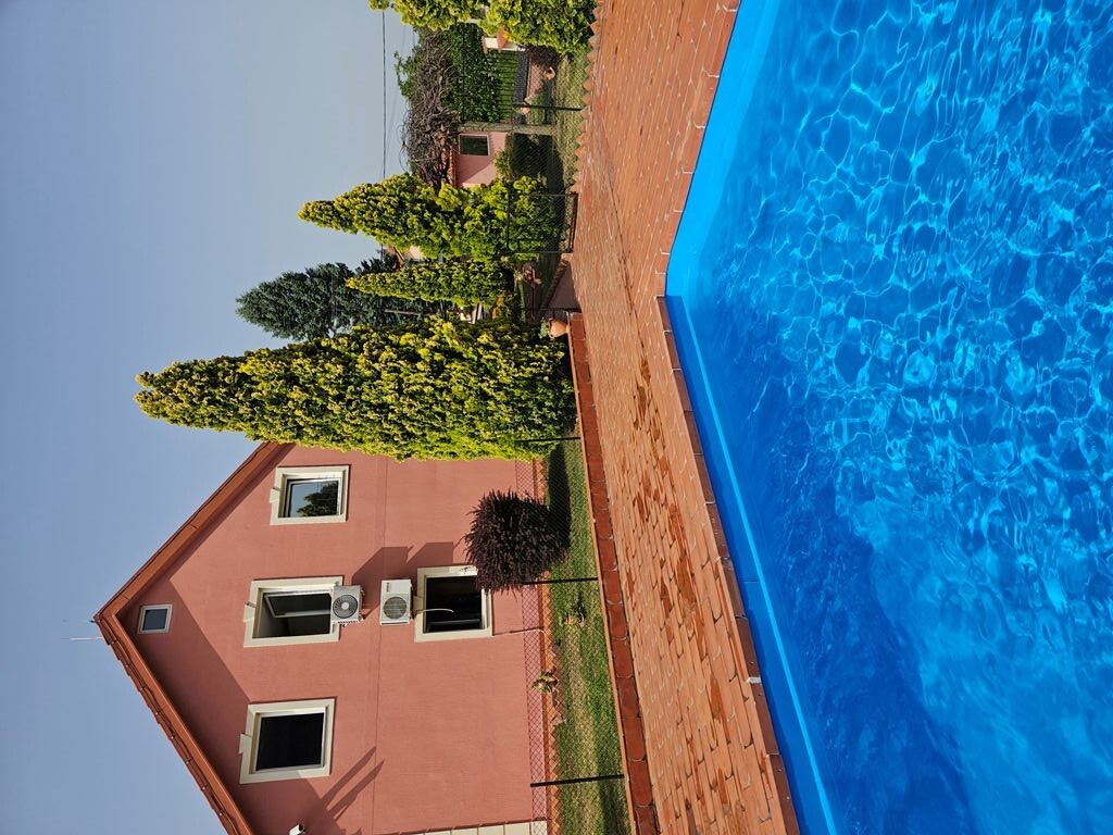 Bazen u staračkom domu