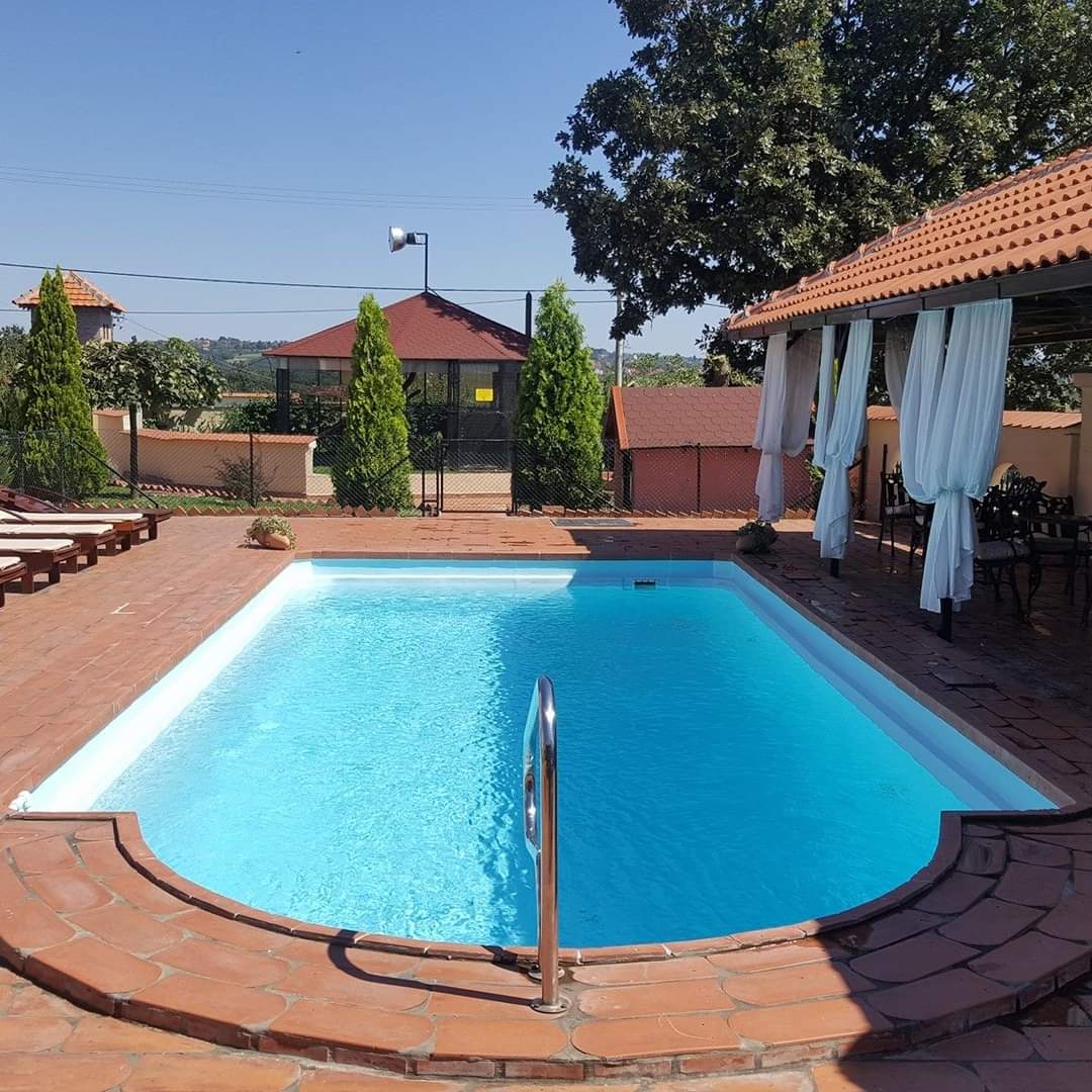Bazen Holiday House Lux