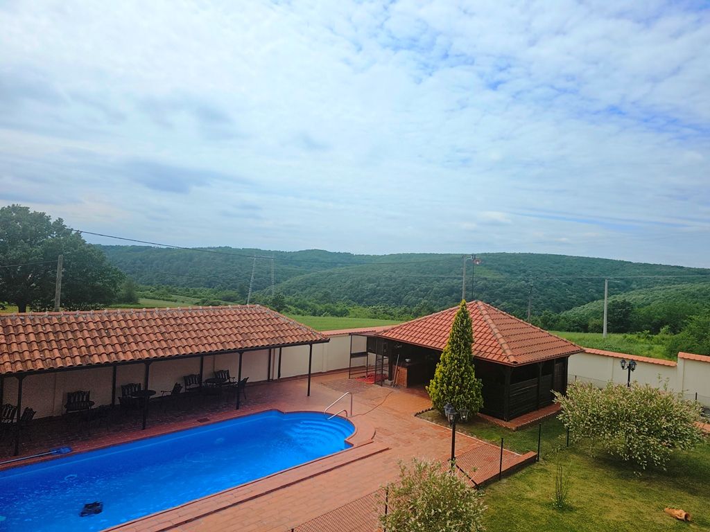 Holiday House dom za stare spolja